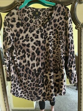 JM Collection Taupe and Black Leopard Print Long Sleeve Top